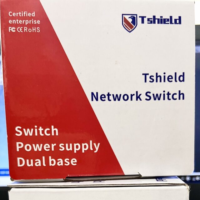 Switch chia mạng 8 cổng 100Mbps TShield